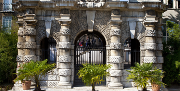 Victoria Embankment Gardens